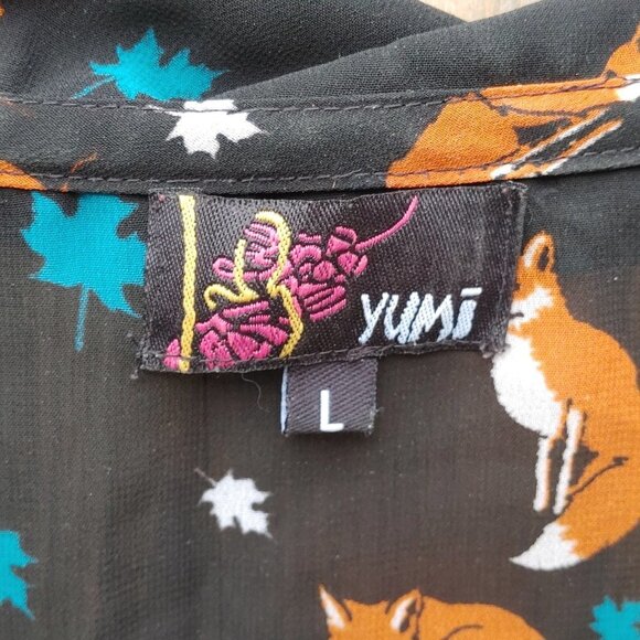 BEAUTIFUL Modcloth YUMI Fox Blouse Size Large - Picture 3 of 6